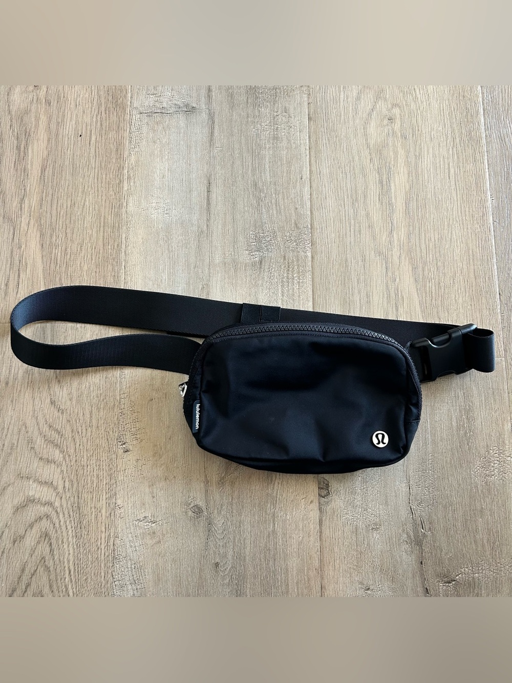 Lululemon Everywhere Belt Bag